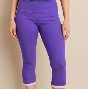 NWOT Lululemon Leggings Women's Size 8 Purple Cropped Ignite Athletic Yoga